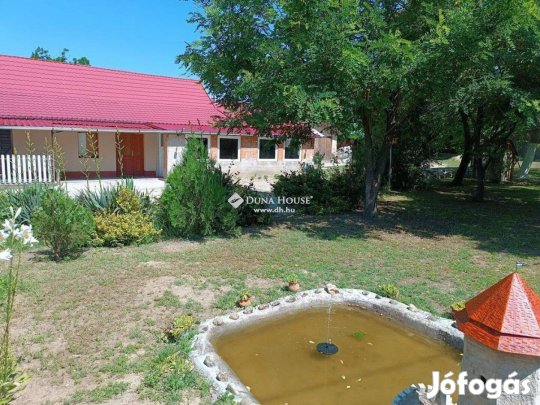 Kunszállási családiház nagy telekkel