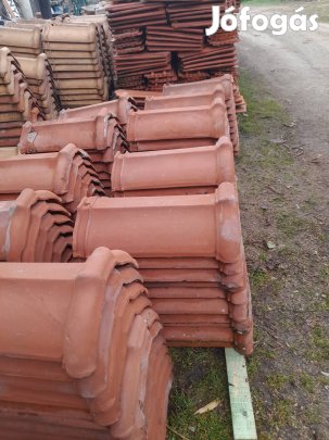 Kupcserép 100db kitűnő állapotban elado.Szállitás megoldhato. 