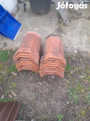 Kupcserép 200db elad.Szálltás megoldhat.