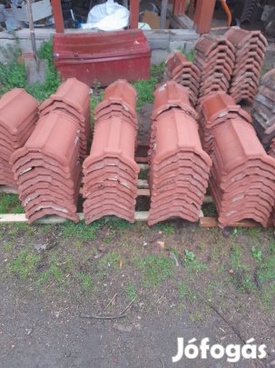 Kupcserép békéscsabai 100db kitűnő állapotban elado. 