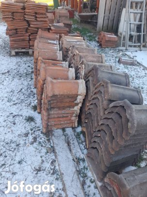 Kupcserép használt hornyolt ives 160db elado.Szállitás megoldhato.