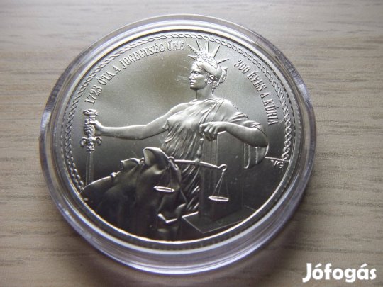 Kúria 2025 Emlékérem zárt kapszulában