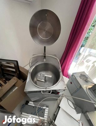 Kürtőskalács készítő