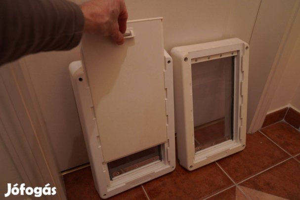 Kutya - macska ajtó