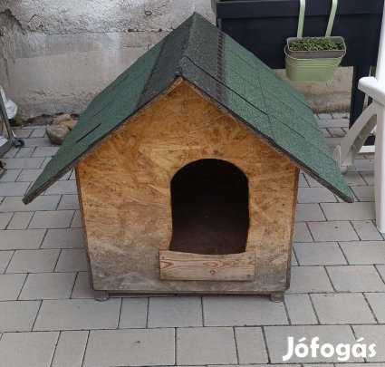 Kutyaház alulról szigetelt