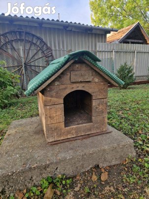 Kutyaház eladó, alján szigetelt