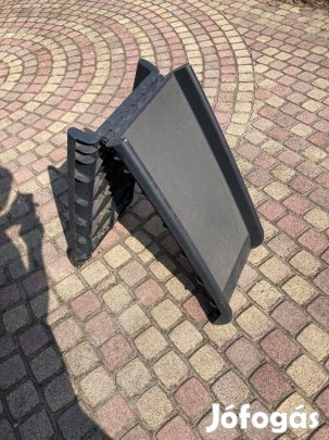 Kutyarámpa gépkocsihoz