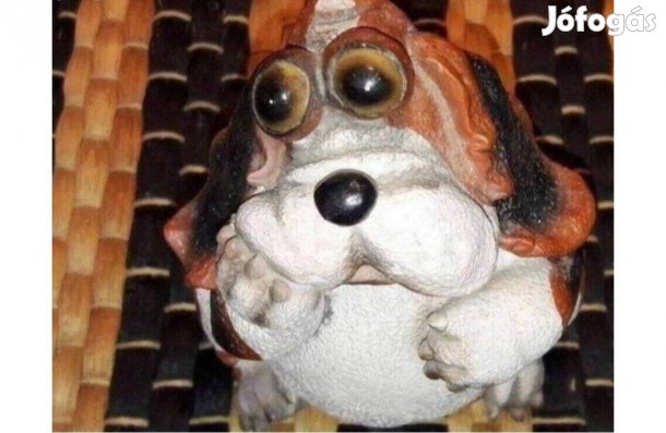 Kutyus formájú persely