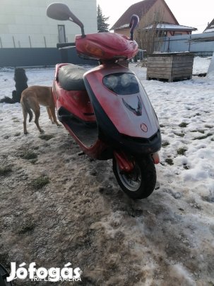 Kymco Heroism 50 robogó 