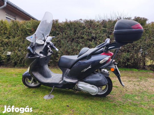 Kymco robogó 250 cm3