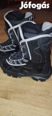 L4y snowboard bakancs 38