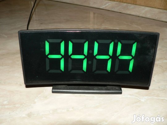 LED-es ébresztő óra zöld színű led kijelzővel (vadi új állapotban)
