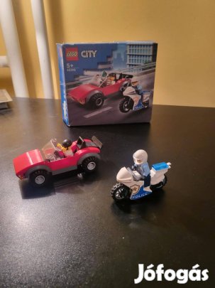 LEGO 60392 Rendőrségi motoros autós üldözés