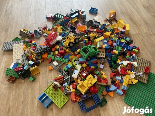 LEGO Duplo csomag, járművekkel, állatokkal, figurákkal