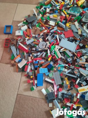 LEGO vegyesen 