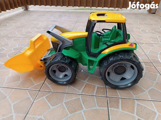 LENA óriás traktor (02057) homlokrakodóval eladó!