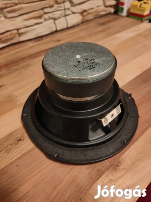 LG mély hangszóró 210W