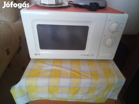 LG mikrohullámú sütő eladó 900 watt 