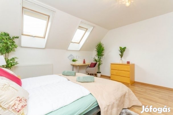 LIFTES házban 4 szobás DUPLEX LAKÁS TERASSZAL