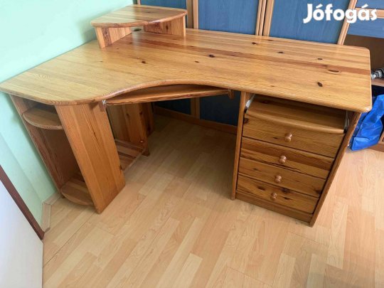 L alakú fenyő íróasztal szép, de használt állapot