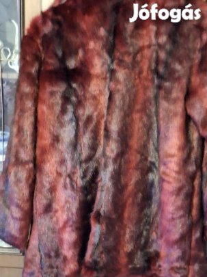 L es méretű.gyönyörű  bordó könnyű bunda