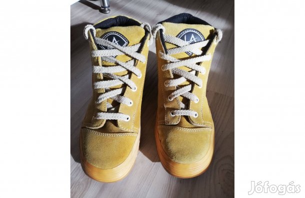 La Gear 41-s mustárszínű bakancs