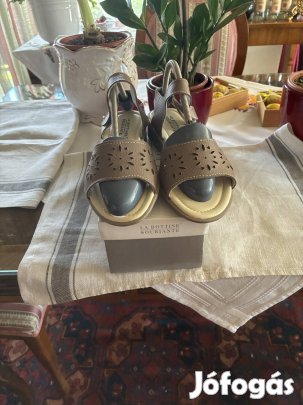 La bottine souriante női szandál, 37-es méret