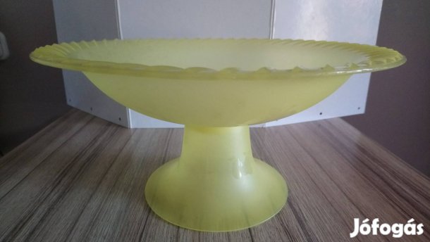 Lábon álló régi műanyag gyümölcsös tál eladó