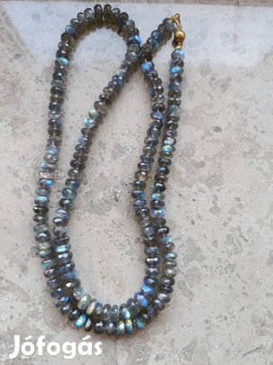 Labradorit ásvány nyaklánc - 925 ezüst (aranyozott) kapoccsal