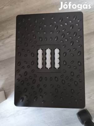 Lábtartó, láb hintáztató és masszírozó 