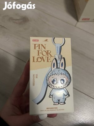 Labubu pin for love széria A-M