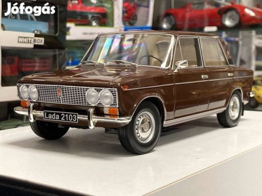 Lada 1500 2103 1972 brown 1:18 1/18 Triple9