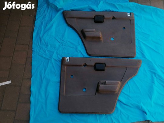 Lada 2105 J H és B H hibátlan újszerű ajtókárpitok