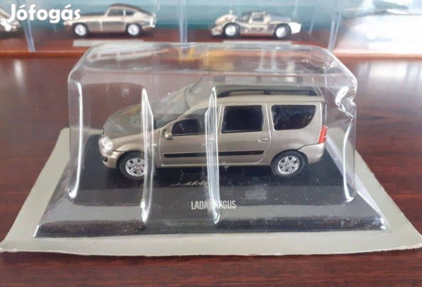 Lada Largus kisauto modell 1/43 Eladó