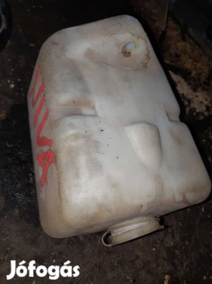 Lada Niva Ablakmosó Tartály