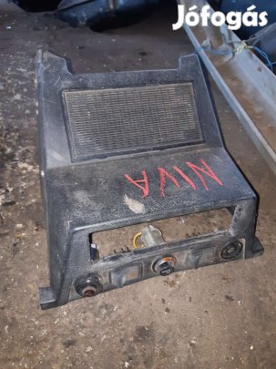 Lada Niva Középkonzol