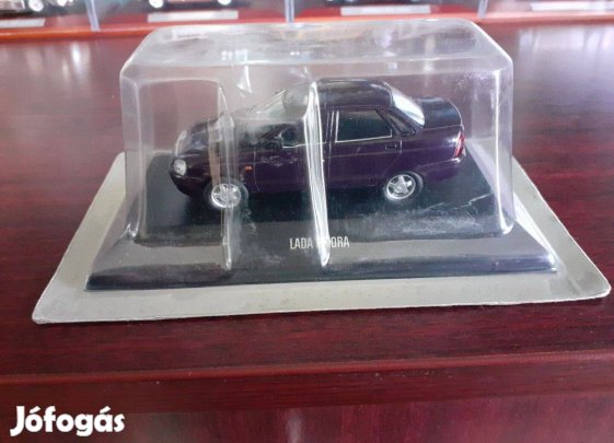 Lada Priora kisauto modell 1/43 Eladó