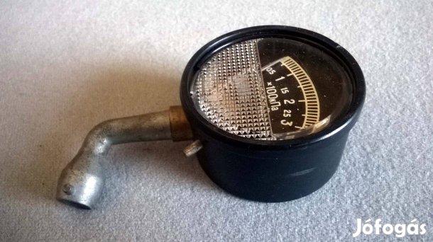 Lada autó kerék nyomásmérő óra (Oktán)