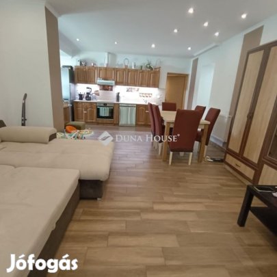 Lajosmizse külterületén szépen felújított családi ház eladó