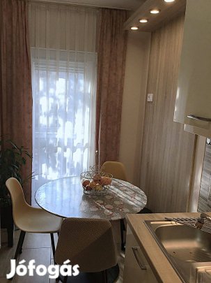 Lakás a Liget mellett, 76 nm erkélyes, 1+3 szoba