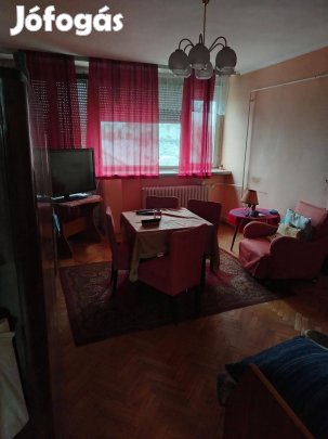 Lakás eladó a Corvin negyed szélén