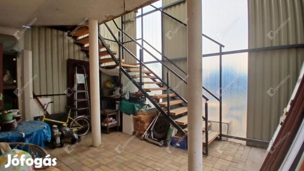 Lakható zártkert a Bazitai városrészben