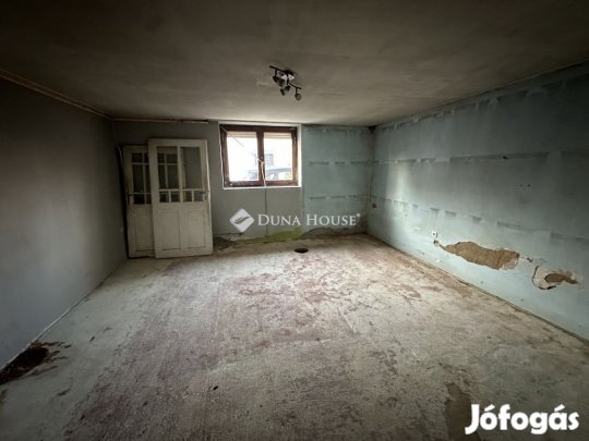 Lakiteleki 50 nm-es ház eladó
