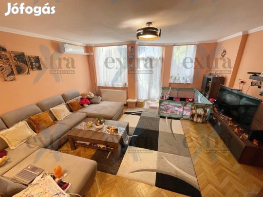 Lakjon Újszeged elején