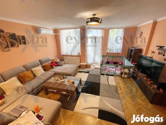 Lakjon Újszeged elején