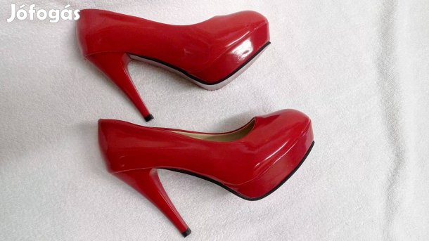 Lakk platform Tűsarkú körömcipő Új tűzpiros