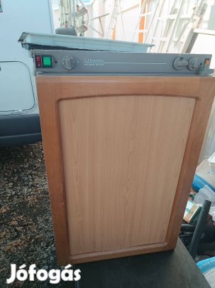 Lakóautó hűtőszekrény leárazva !