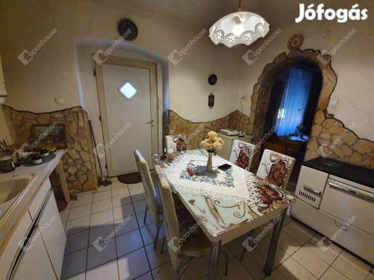 Lakócsán családi ház eladó!