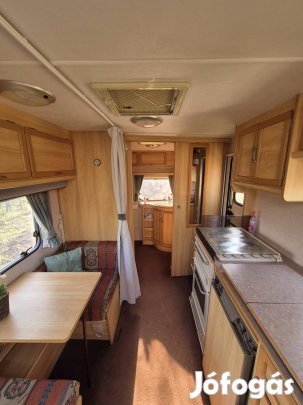 Lakókocsi Sterling Belvoir 520