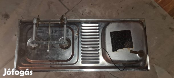 Lakókocsi alkatrészek eladó